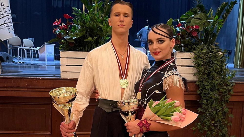 Latvijas pāris sasniedz ceturtdaļfinālu Eiropas čempionātā Latīņamerikas dejās jauniešiem