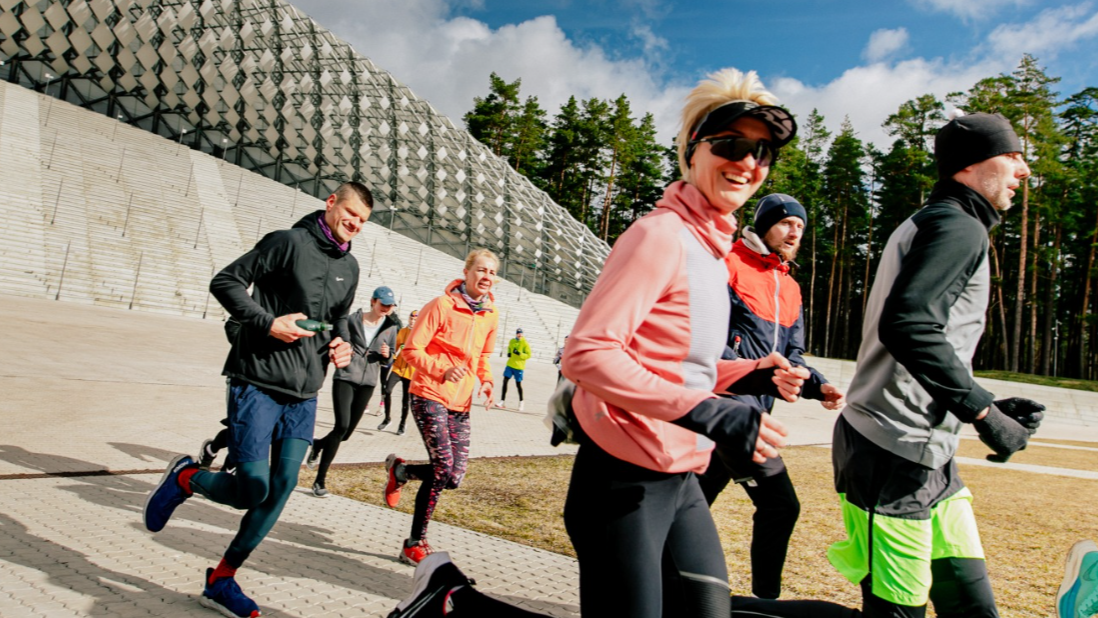 Rimi Rīgas maratons aicina uz pavasara koptreniņiem Mežaparkā 