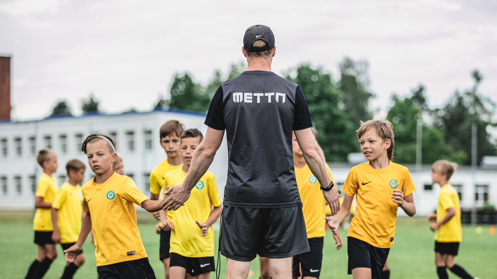 Futbola skolas “METTA” audzēkņi saņēmuši finansiālu atbalstu treniņu norisei