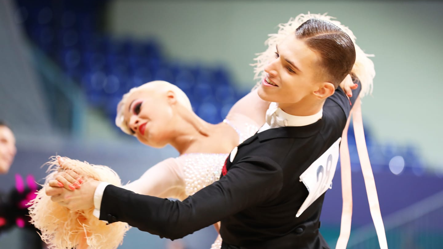 Latvijas pāris Eiropas čempionātā 10 dejās tiek ceturtdaļfinālā 