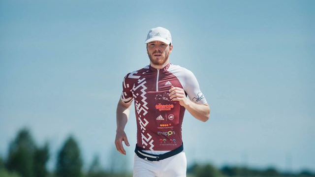  Dina Vecāna 1740 kilometru skrējiens pilnmetrāžas dokumentālajā filmā “Apskrien Latviju”