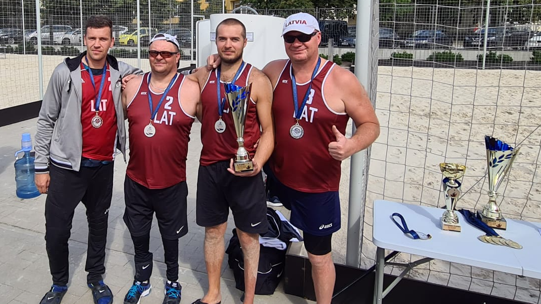 Latvijas komandai otrā vieta turnīrā "Riga Beach Sitting Volley Cup 2021"