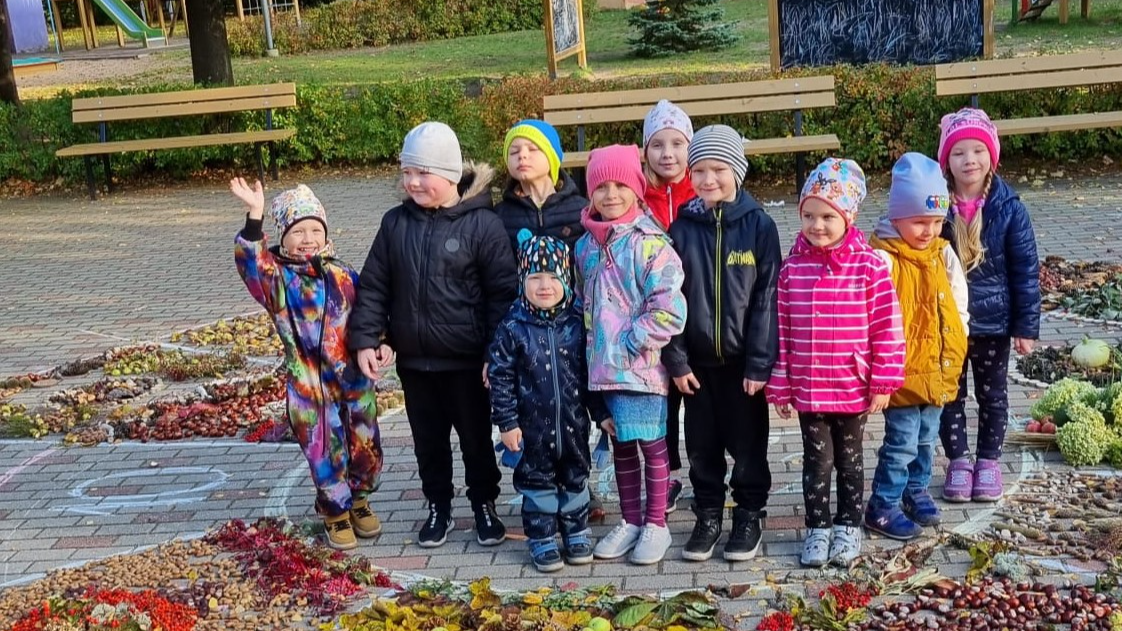 Rīgas 229. pirmsskolas izglītības iestādē atzīmēja rudens saulgriežus - “Miķeļdienu” 