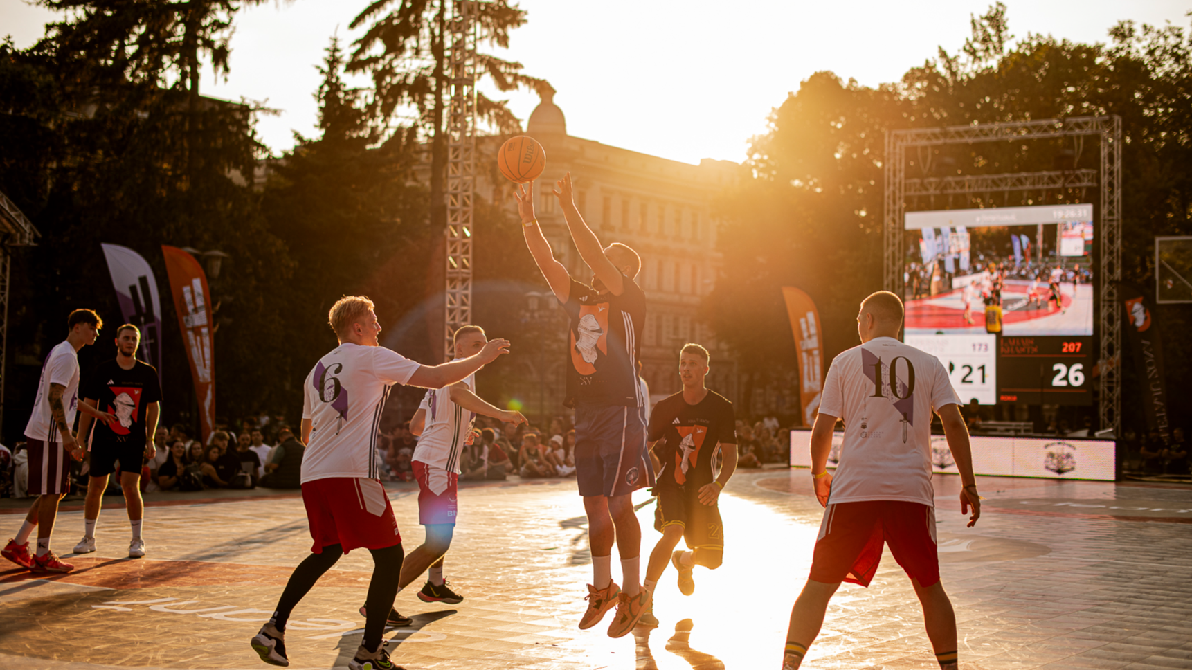 Diennakts basketbola turnīrs “Krastu mačs” Rīgas dzimšanas dienas svinību laikā norisināsies 16. un 17. augustā