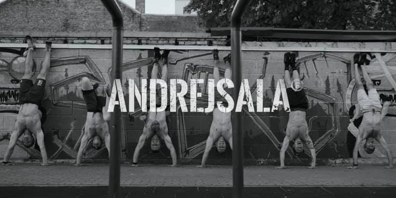 Stāties, līdzināties, mierā!