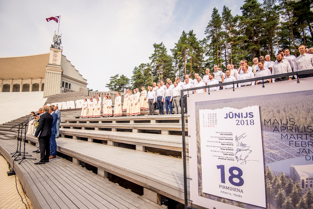 Svinīgā ceremonijā atklāja Mežaparka Lielās estrādes pirmo atjaunoto posmu