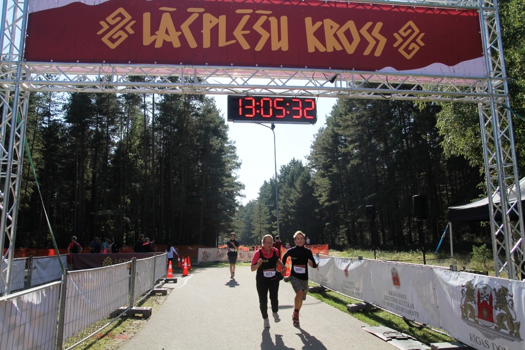 20.oktobrī Mežaparkā jau ceturto reizi patriotiskais ”Lāčplēšu kross”