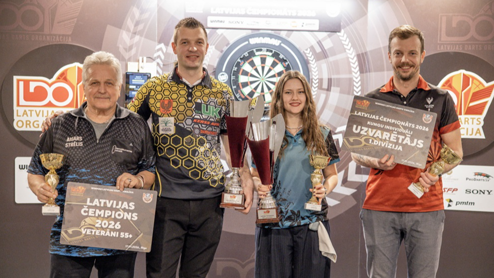 Par Latvijas čempioniem šautriņu mešanā kļūst Madars Razma un  Marta Roga 