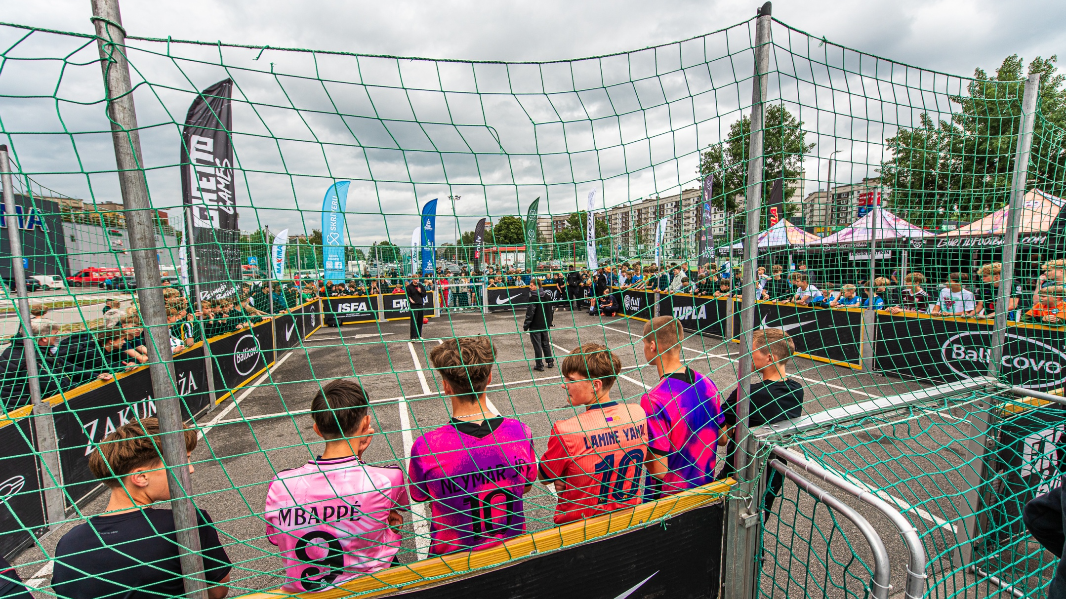 Ghetto Football pop-up pie Deglava ielas Maxima