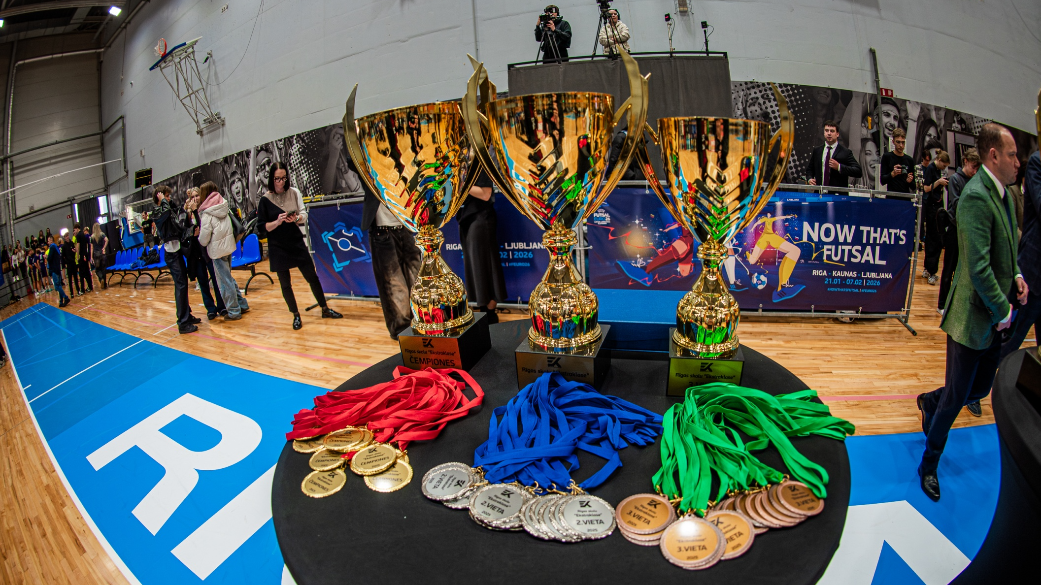 Rīgas 49. vidusskola zēniem un Rīgas Āgenskalna Valsts ģimnāzija meitenēm triumfē “Rīgas skolu Ekstraklases” 2025. gada sezonas finālā