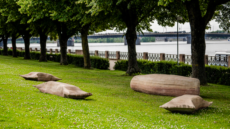 Rīgas pilsētvidē atgriežas vides instalācijas ar jaunām to interaktivitātes iespējām 