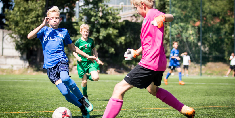  Apgriezienus uzņem Rīgas jaunatnes futbola meistarsacīkstes