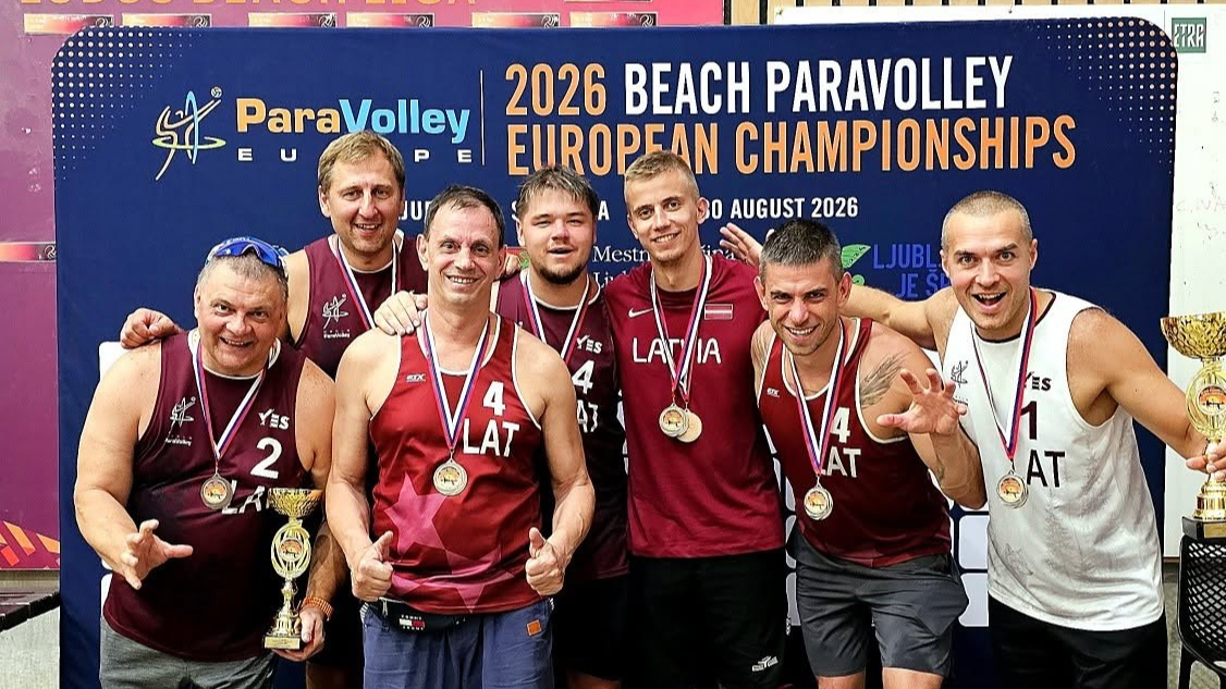 Latvija izcīna sudraba un bronzas medaļu pirmajā Eiropas čempionātā pludmales para volejbolā