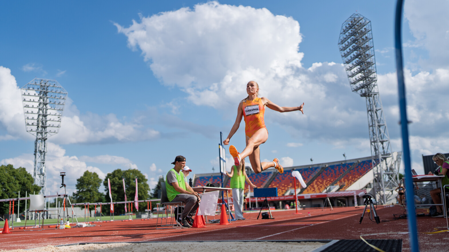 Latvijas čempionātā vieglatlētikā ar lieliskiem rezultātiem un panākumiem izcēlušies Rīgas sporta skolas “Arkādija” pārstāvji