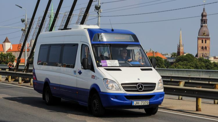 No 2. aprīļa pārstās kursēt minibusi un ekspresbusi