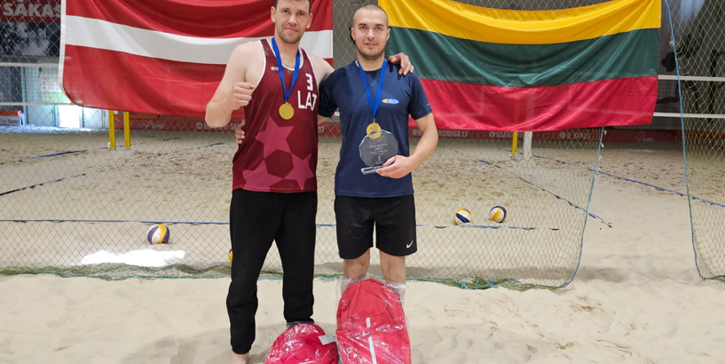 Divas Latvijas sēdvolejbola komandas izcīna zeltu!