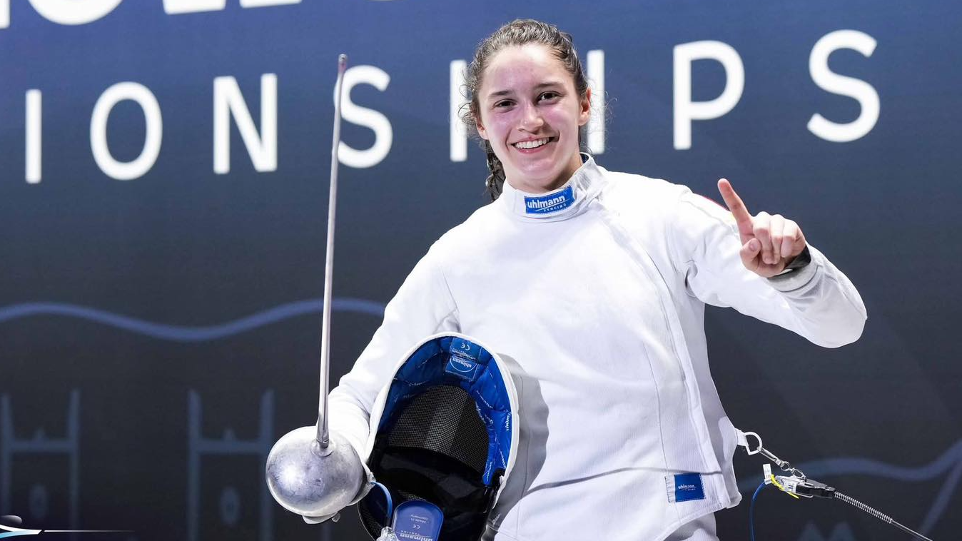 Sporta skolas “Rīdzene” audzēkne Sofija Prošina kļuvusi par pasaules čempioni paukošanā ar špagu junioriem