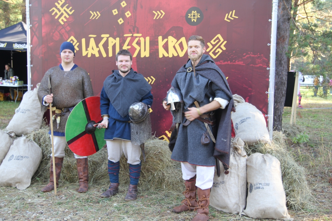 Sestdien Mežaparkā patriotiskais taku šķēršļu skrējiens ”Lāčplēšu kross”