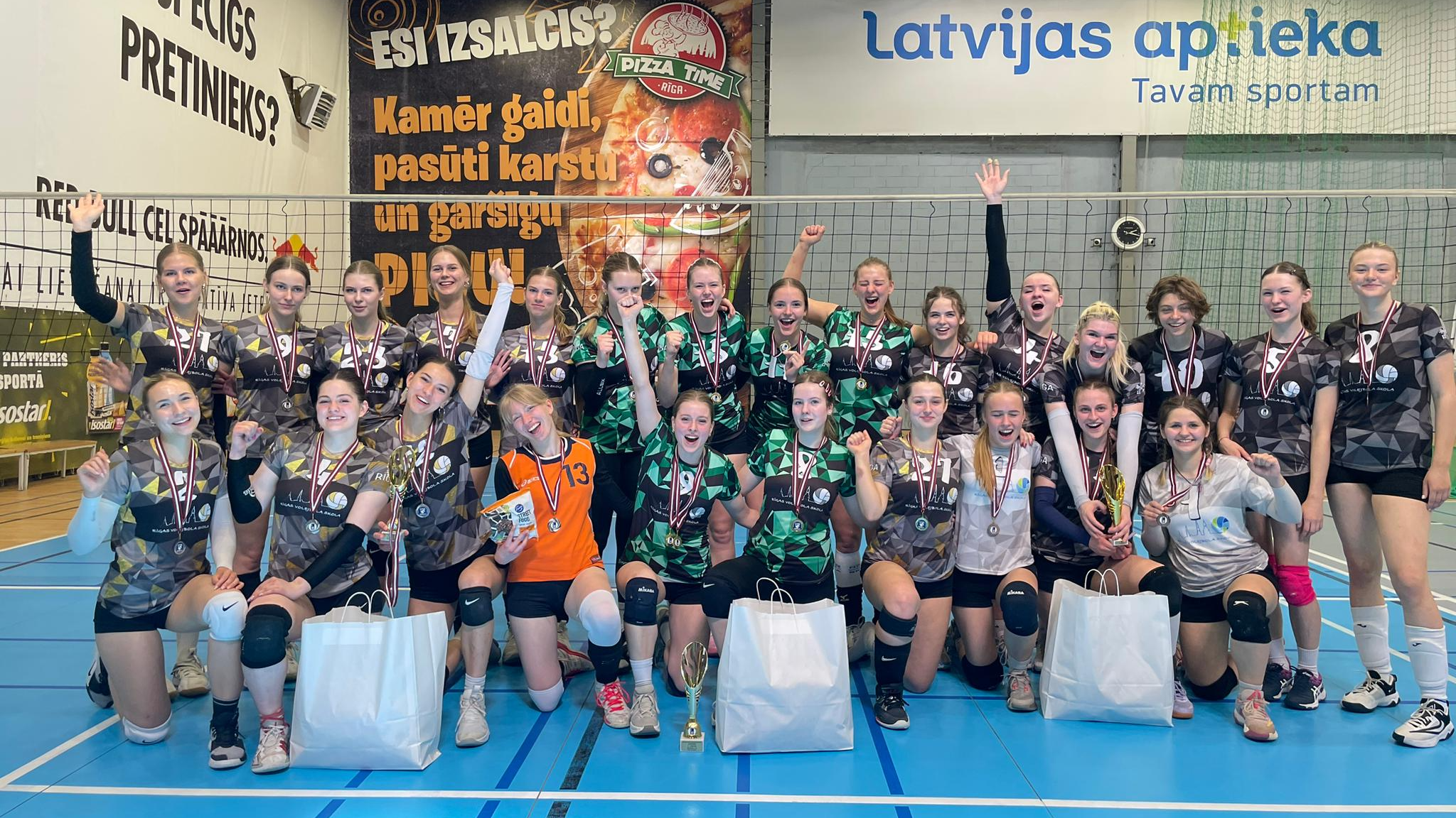 Noskaidroti volejbola turnīra „Rīgas meistarsacīkstes jaunietēm” uzvarētāji