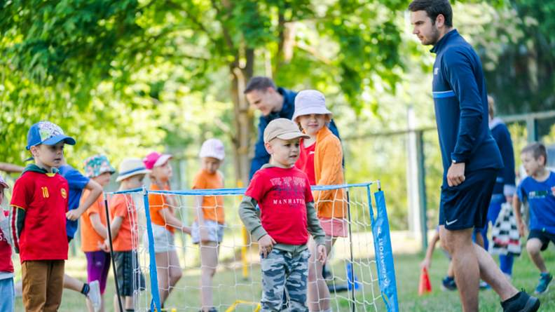 Pirmsskolā atklāts mazais futbola laukums