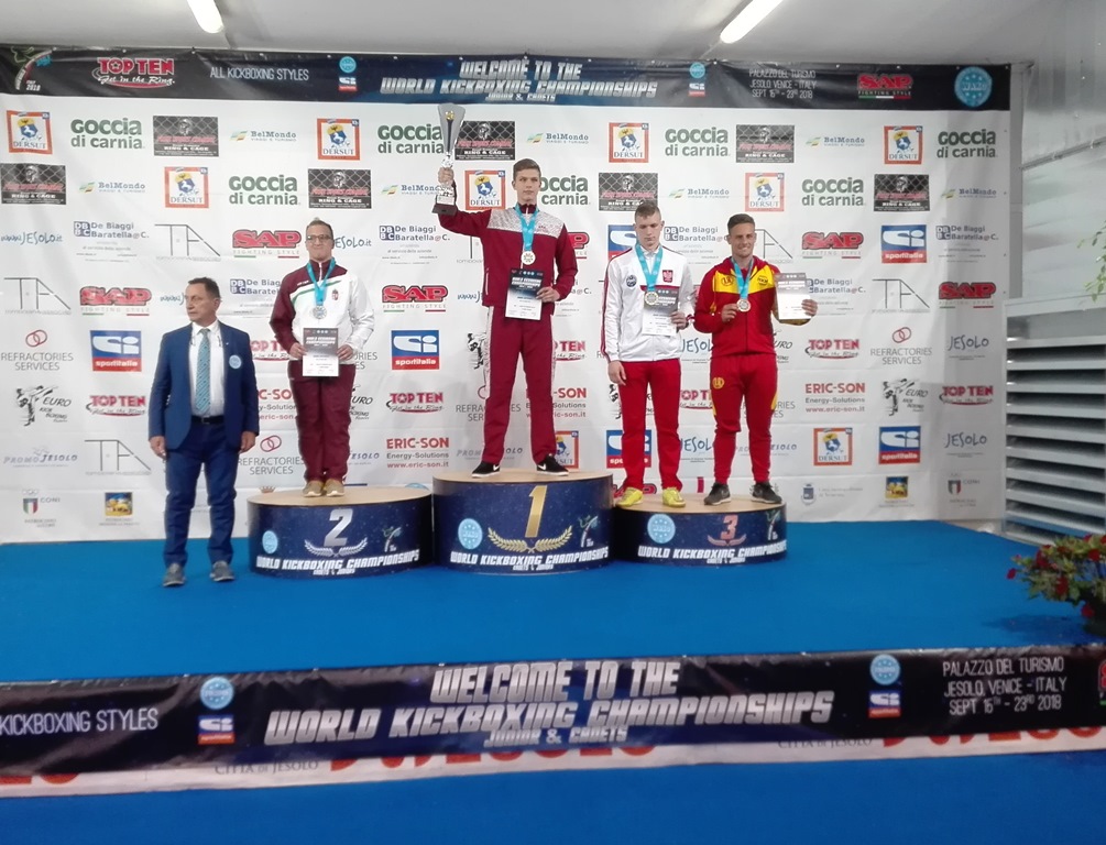 Latvijas izlasei kikboksā Pasaules čempionātā Itālijā – zelta, sudraba un bronzas medaļas