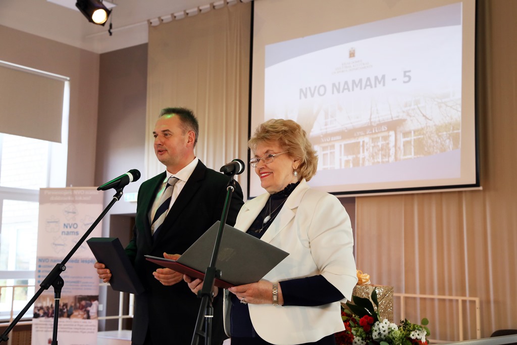 Sirsnīgā gaisotnē atzīmēta Rīgas NVO nama 5 gadu jubileja