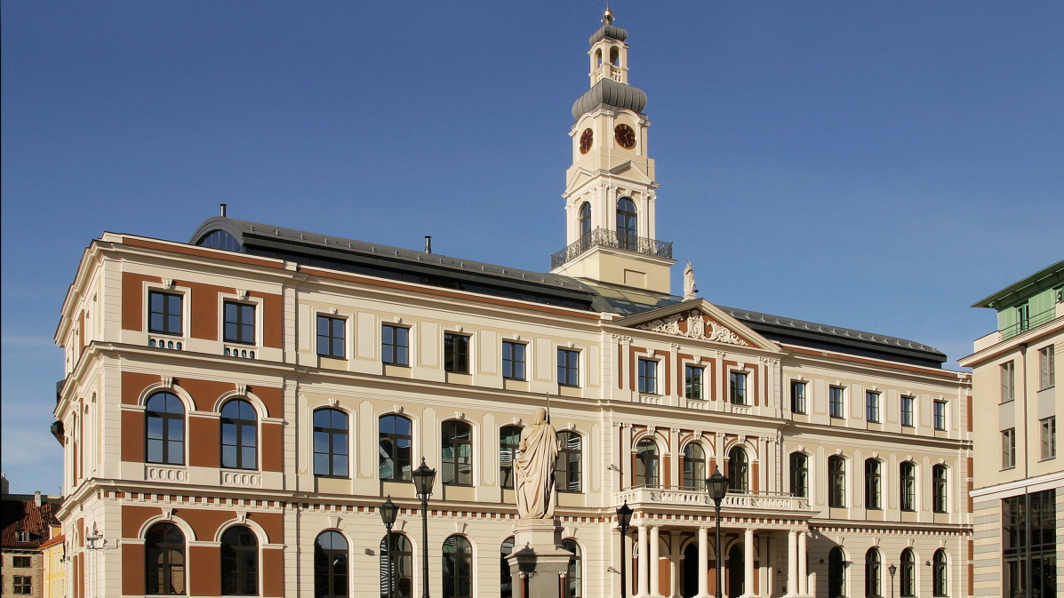 Vilnis Ķirsis: Latviešu valodas simtprocentīgai ieviešanai Rīgas skolās būtiska ir direktoru līderība