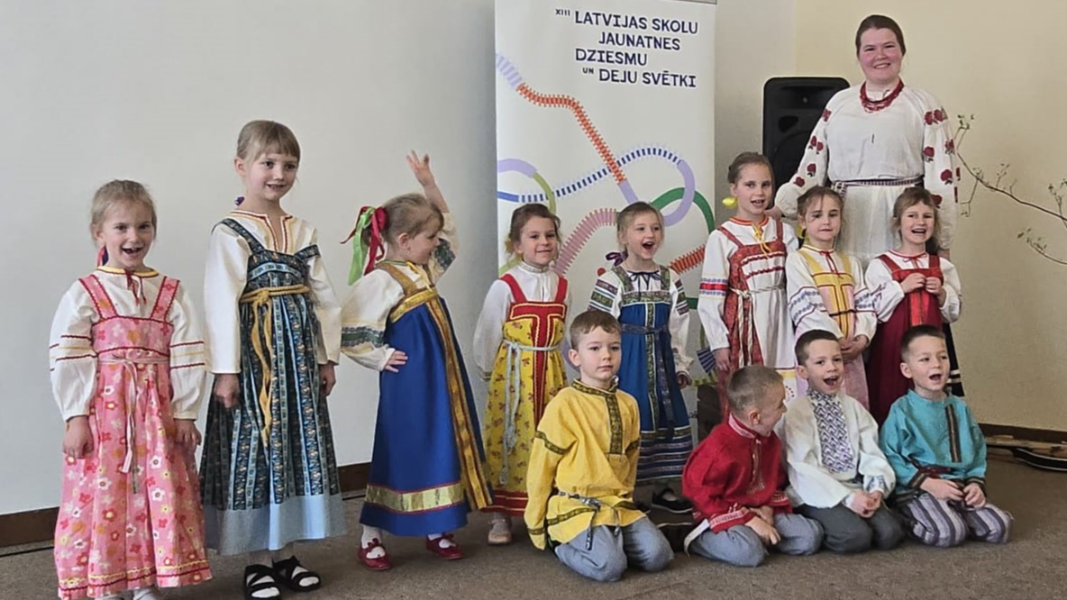 Rīgas pirmsskolas izglītības iestādes “Dzirnaviņas” bērnu folkloras kopa “Berendeječka”