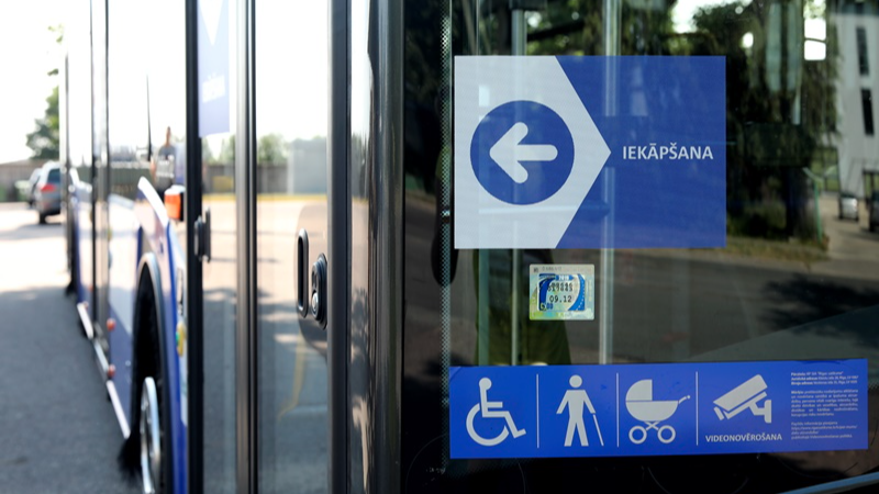Vecgada dienā un Jaungada dienā sabiedriskais transports nebūs bez maksas