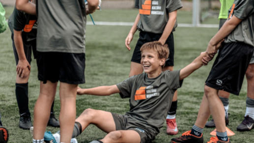 Noskaidroti Rīgas skolu futbola čempionāta 7x7 (4.-5. klasēm) finālisti