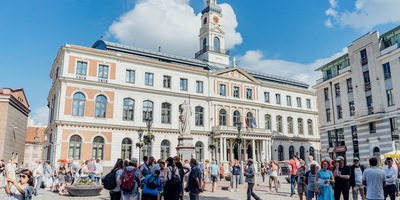 Par augstiem sasniegumiem sportā Rātsnamā pasniegtas naudas balvas sportistiem 