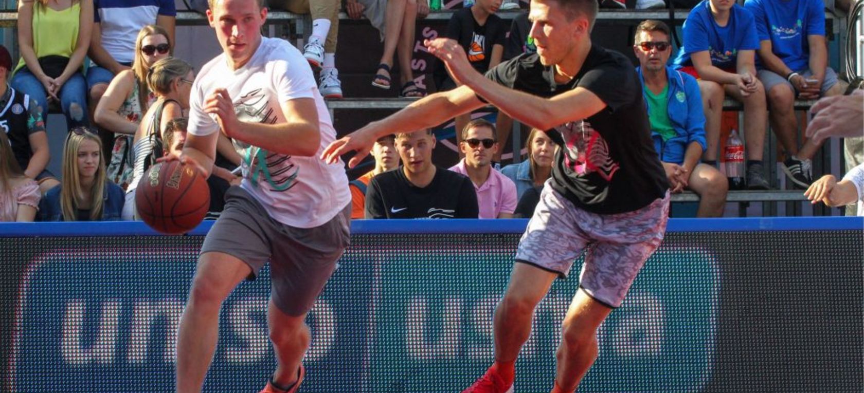 Rīgas svētkos jau 10. gadu pēc kārtas norisinājās diennakts basketbola turnīrs "Krastu mačs"