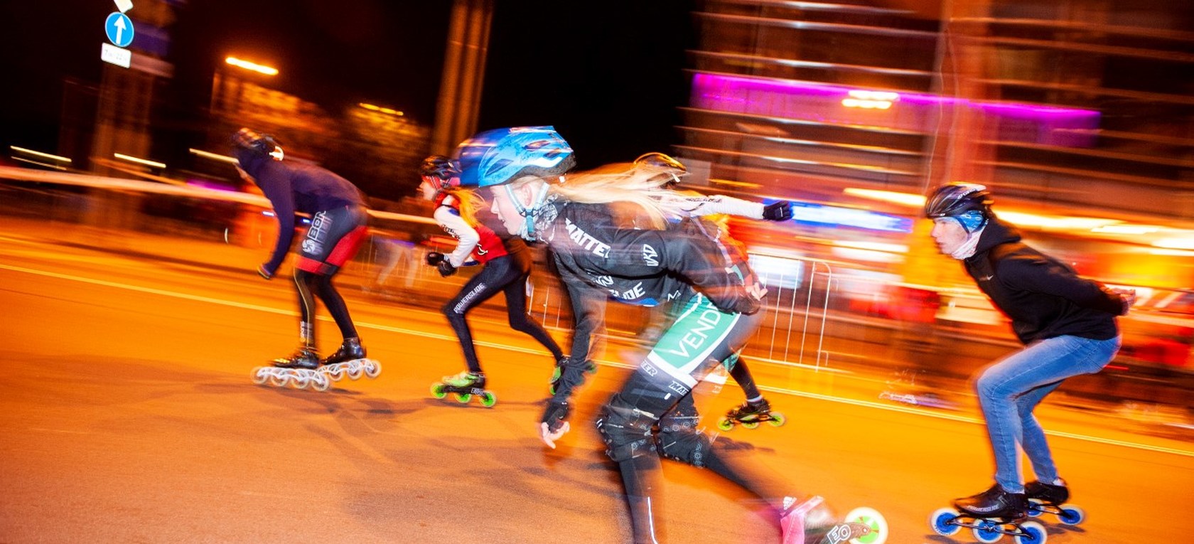 Brīvības ielas nakts braucienā piedalījās apmēram 5000 dalībnieku