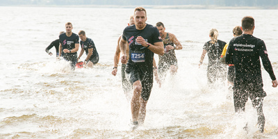 Šķēršļu sacensību "Drosmes skrējiens Rīga" sezonas noslēgums