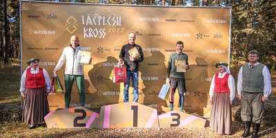 Patriotiskais taku šķēršļu skrējiens “Lāčplēša kross” pulcē teju tūkstoti dalībnieku