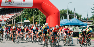 Ar azartiskām sacensībām Biķernieku trasē aizvadīta Rīgas lielās balva riteņbraukšanā