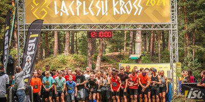 Aizvadīts šķēršļu skrējiens "Lāčplēšu kross"